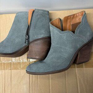 Lucky brand suade shoes color grey brown heels inside brown size 7.5